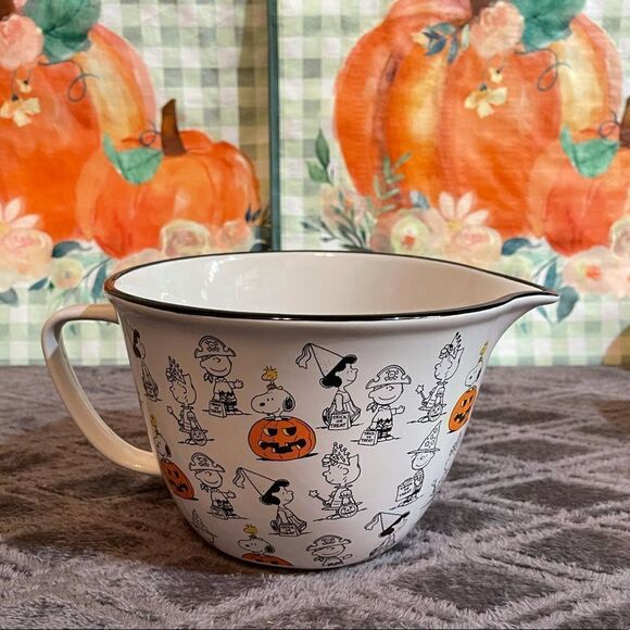 Peanuts Snoopy and the gang batter Bowl NWT - Picture 3 of 9